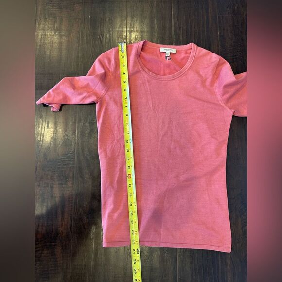 Burberry Women's Pink Short sleeve Silk Top T Shirt with Buttons Size Small - Picture 10 of 10